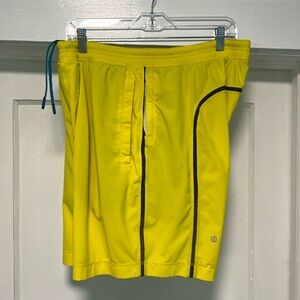 Men’s XXL Lululemon Pace Breaker Shorts w/ Liner